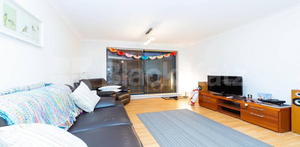			SECURE PARKING AND ONSITE GYM INC, 2 Bedroom, 1 bath, 1 reception Apartment			 Northpoint, Tottenham lane, Crouch End